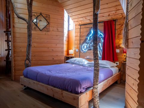 HÉBERGEMENT INSOLITE 6 personnes - Maison dans les branches