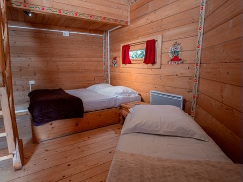 HÉBERGEMENT INSOLITE 6 personnes - Yourte Isba