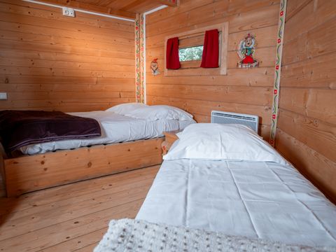 Hébergement 6 personnes - Yourte Isba