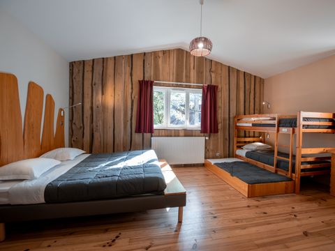 CHAMBRE 5 personnes - Hôtel insolite 