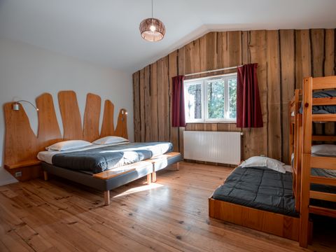 CHAMBRE 5 personnes - Hôtel insolite 