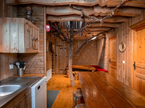 Hébergement 10 personnes - Château dans les branches