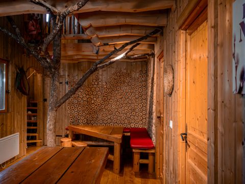 Hébergement 10 personnes - Château dans les branches