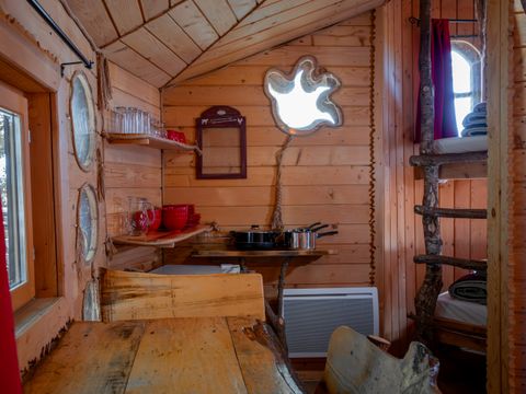 HÉBERGEMENT INSOLITE 4 personnes - Maison dans les branches