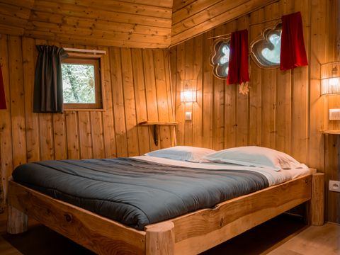 HÉBERGEMENT INSOLITE 6 personnes - Maison dans les branches