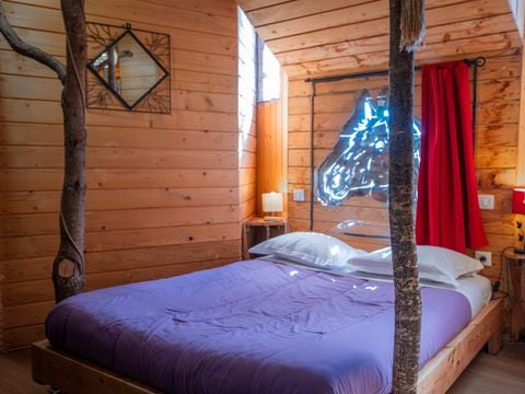 HÉBERGEMENT INSOLITE 6 personnes - Maison dans les branches