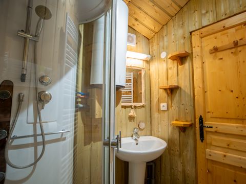 HÉBERGEMENT INSOLITE 6 personnes - Maison dans les branches