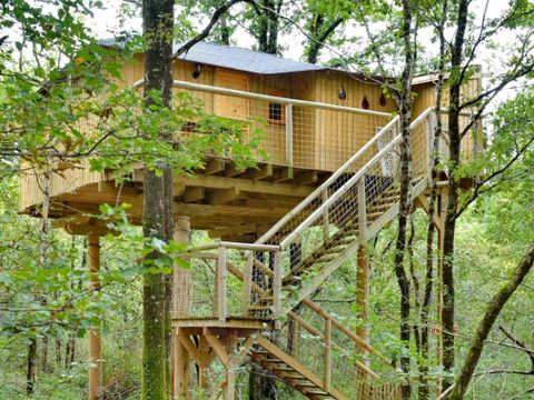 HÉBERGEMENT INSOLITE 4 personnes - Maison dans les branches