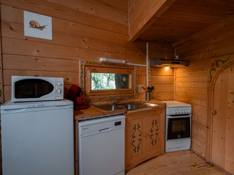 HÉBERGEMENT INSOLITE 6 personnes - Maison Escargot