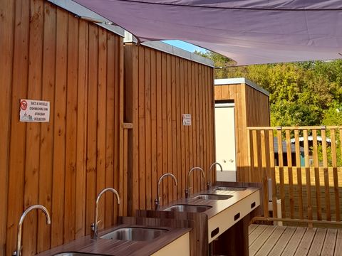 HÉBERGEMENT INSOLITE 8 personnes - Krapahutte 