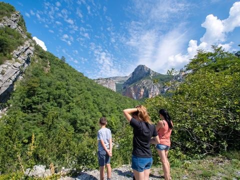Camping Les Eaux Chaudes - Camping Alpes-de-Haute-Provence - Image N°23