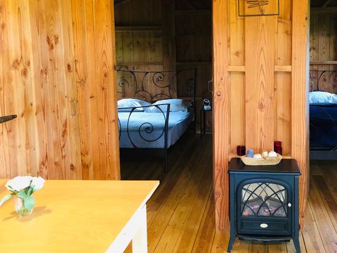 Hébergement 1/6 personnes - Cabane perchée familiale avec jacuzzi dans les bois