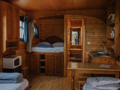 HÉBERGEMENT INSOLITE 4 personnes - Jacuzzi