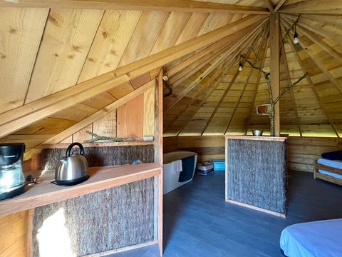 HÉBERGEMENT INSOLITE 4 personnes - Hutte 4 pers