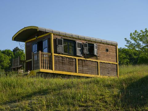 HÉBERGEMENT INSOLITE 2 personnes - Roulotte PMR