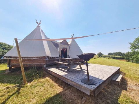 Hébergement 7 personnes - Tipi Lodge 6/7 pers