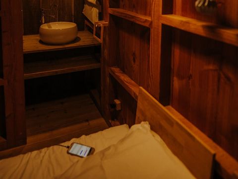 Insolite 6 personnes - Cabane et jacuzzi privatif 1/6 pers