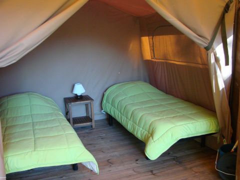 TENTE TOILE ET BOIS 4 personnes - VICTORIA (sans sanitaires)