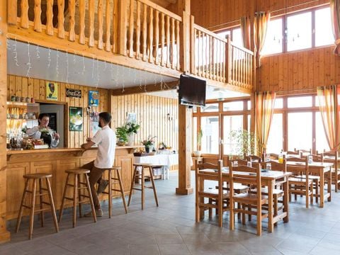 Résidence Odalys Référence Les Chalets d'Evian - Camping Haute-Savoie - Image N°3