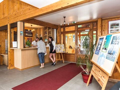 Résidence Odalys Référence Les Chalets d'Evian - Camping Haute-Savoie - Image N°2