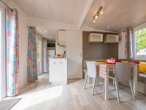 MOBILHOME 6 personnes - Premium | 3 Ch. | 6 Pers. | Terrasse surélevée | Clim