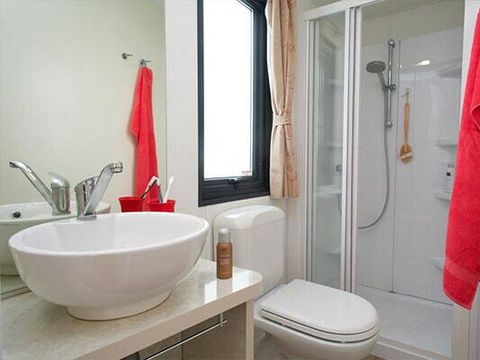 MOBILHOME 6 personnes - Comfort | 2 Ch. | 4/6 Pers. | Terrasse surélevée | Clim.