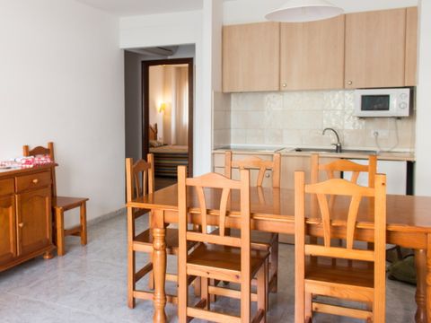 APPARTEMENT 6 personnes - 4/6 pers