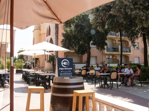 Apartaments Comte d'Empuries - Camping Girona