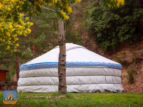 HÉBERGEMENT INSOLITE 6 personnes - sans sanitaires