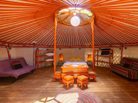 HÉBERGEMENT INSOLITE 2 personnes - Yourte sans sanitaires