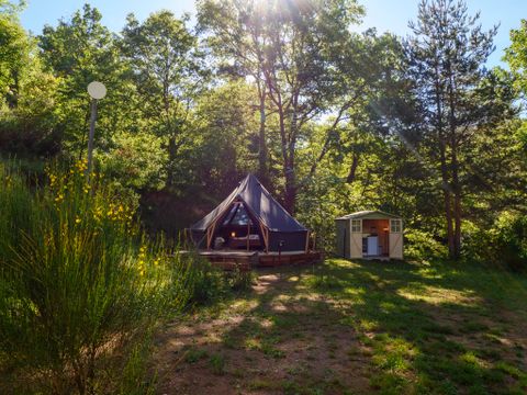 HÉBERGEMENT INSOLITE 6 personnes - Tente Inuit forêt