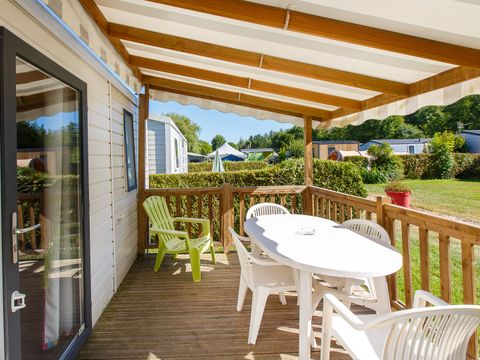 MOBILHOME 4 personnes - CONFORT - 2 Chambres - TV - avec terrasse semi couverte