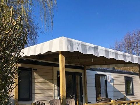 MOBILHOME 6 personnes - PREMIUM - 3 chambres - TV - avec terrasse couverte - lave vaisselle