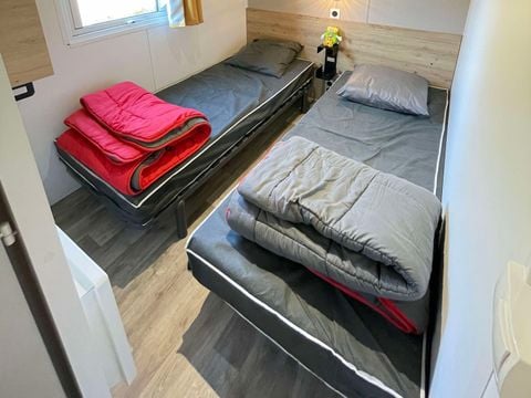 MOBILHOME 6 personnes - PREMIUM - 3 chambres - TV - avec terrasse couverte - lave vaisselle