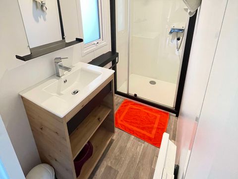 MOBILHOME 6 personnes - PREMIUM - 3 chambres - TV - avec terrasse couverte - lave vaisselle