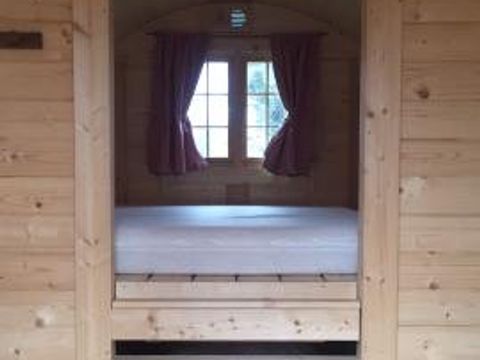 Tiny house 2 personnes - Tonneau ou Roulotte - INSOLITE NATURE - 1 Chambre - sans sanitaires, sans TV