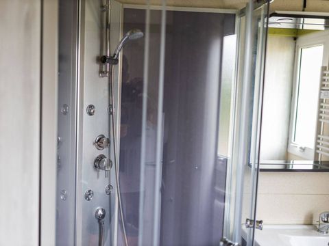 CHALET 4 personnes - 25m² / 2 chambres - Terrasse couverte