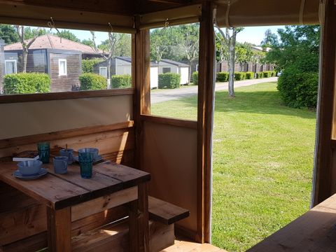 HÉBERGEMENT INSOLITE 2 personnes - La Petite Cadole HÉBERGEMENT INSOLITE 2 personnes - La Petite Cadole