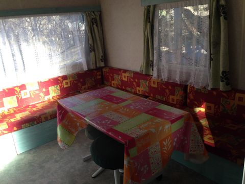 MOBILHOME 4 personnes - Iris 24m2 - arrivée samedi,