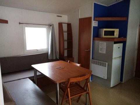 MOBILHOME 4 personnes - BLEUET, VIOLETTE, CAPUCINE - 2 chambres  avec terrasse couverte - 28m²