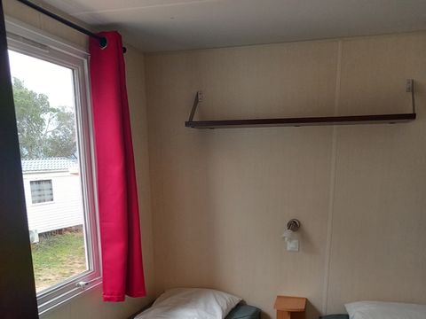 MOBILHOME 4 personnes - BLEUET, VIOLETTE, CAPUCINE - 2 chambres  avec terrasse couverte - 28m²