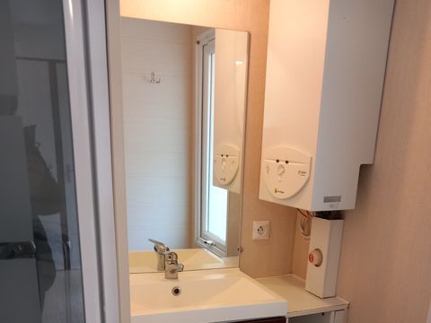 MOBILHOME 4 personnes - TOUT CONFORT - 2 chambres avec climatisation et TV - 28 m²