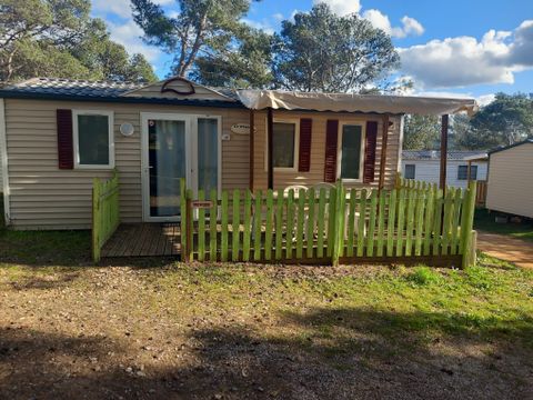MOBILHOME 4 personnes - TOUT CONFORT - 2 chambres avec climatisation et TV - 28 m²