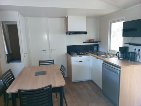 MOBILHOME 6 personnes - NEUF - 3 chambres avec climatisation, TV, lave-vaisselle - 34m²