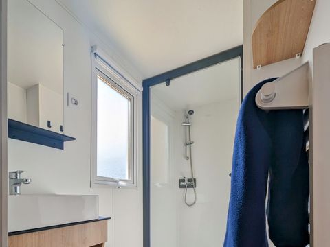 MOBILHOME 6 personnes - NEUF - 3 chambres avec climatisation, TV, lave-vaisselle - 34m²