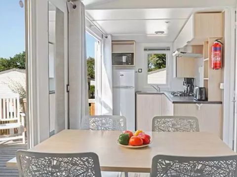 MOBILHOME 4 personnes - Comfort | 2 Ch. | 4 Pers. | Terrasse surélevée | 2 SDB | Clim. | TV
