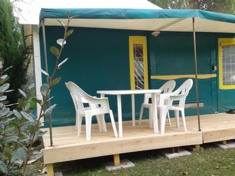 Bungalow toilé 4 personnes - B 15 - 2 chambres - Sans santaires