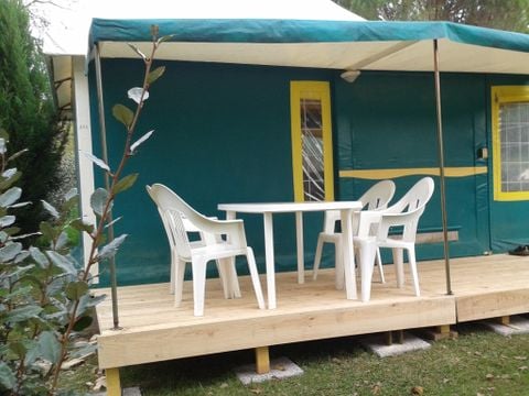 Bungalow toilé 4 personnes - B 14 - 2 chambres - Sans sanitaires