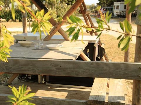 Tente en toile et en bois 2 personnes - Bivouac sous les étoiles
