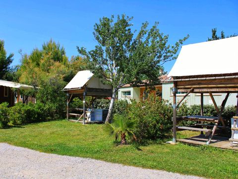 Tente en toile et en bois 2 personnes - Bivouac sous les étoiles